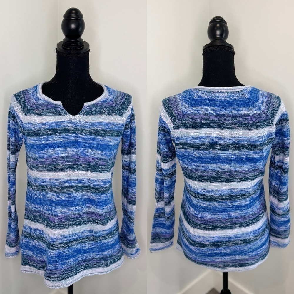 Eddie Bauer White and Blue Knit Stripe Cotton Long Sleeve Sweater (XS)